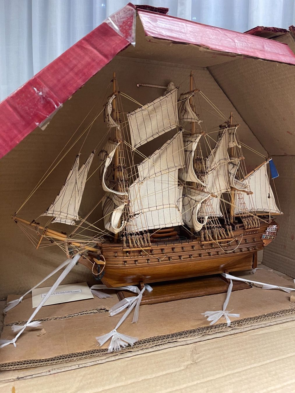 Kit di modellismo & Modellini statici: "Black Pearl"  Schiffsmodell Fregatte "LE SUPERBE" – Nuovo e nell'imballaggio originale da Ipsach venduto da yapulka 1