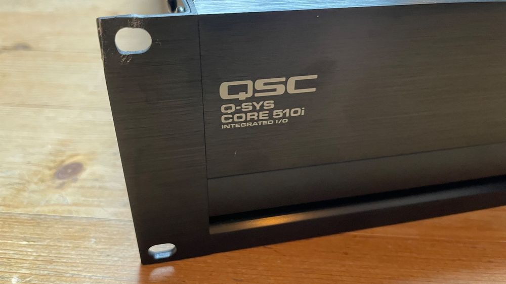 QSC QSys Core 510i mit Dante Karte und Lizenzen Kaufen auf Ricardo