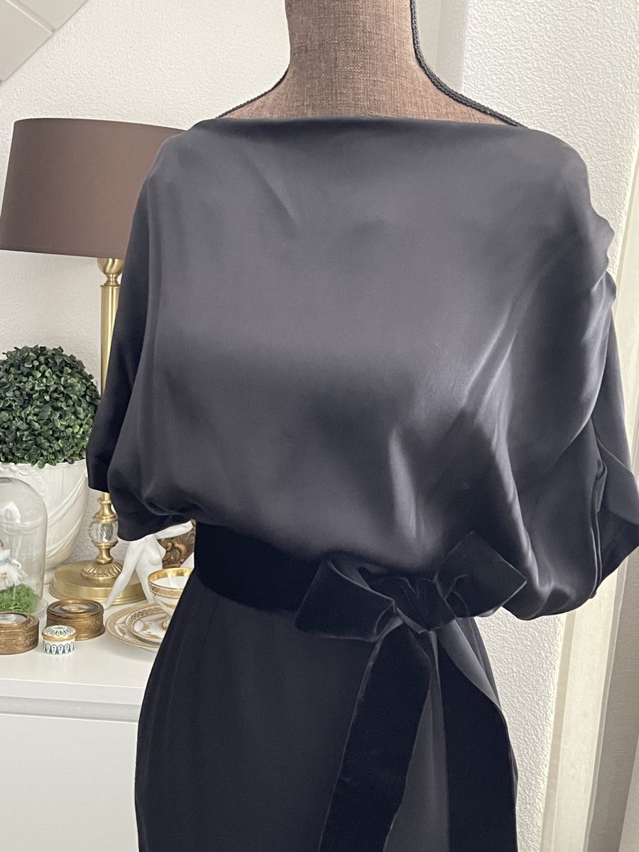 Valentino Vestiti: VALENTINO ROMA Wunderschöne Kleid XS – Usato da Winkel venduto da Glamour-Style 3