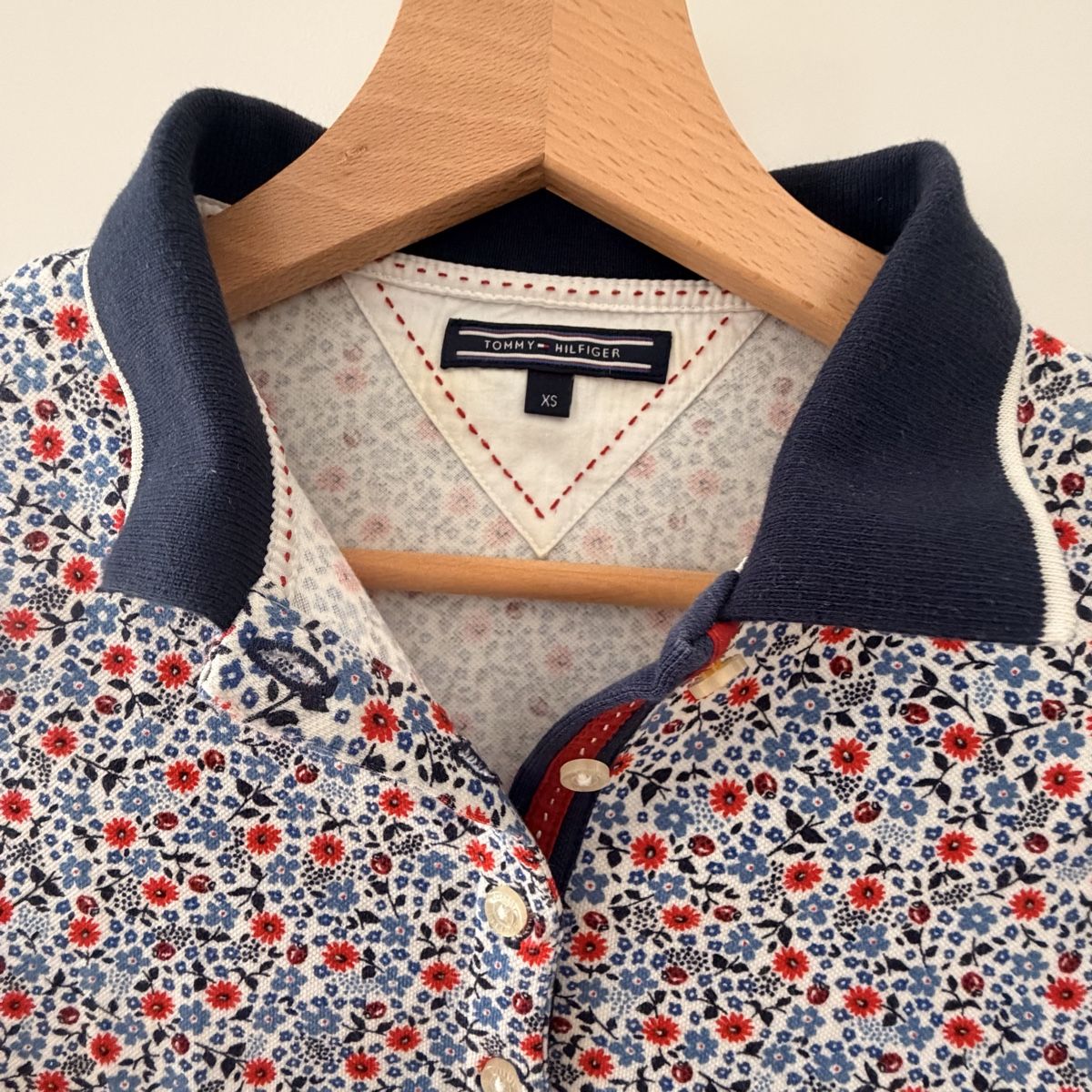 Tommy Hilfiger Polo-Shirts: Tommy Hilfigher - Poloshirt – Neu (gemäss Beschreibung) aus zürich von may_yj9f 1