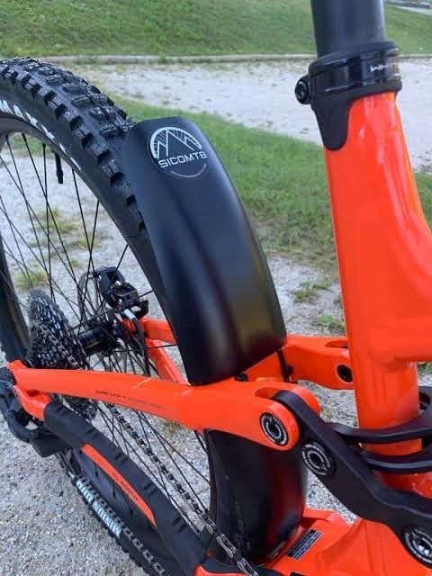 Pezzi di ricambio: SPECIALIZED LEVO MUDGUARD SPRITZSCHUTZ NEUWARE – Nuovo e nell'imballaggio originale da Wildegg venduto da Swiss.Fair 3