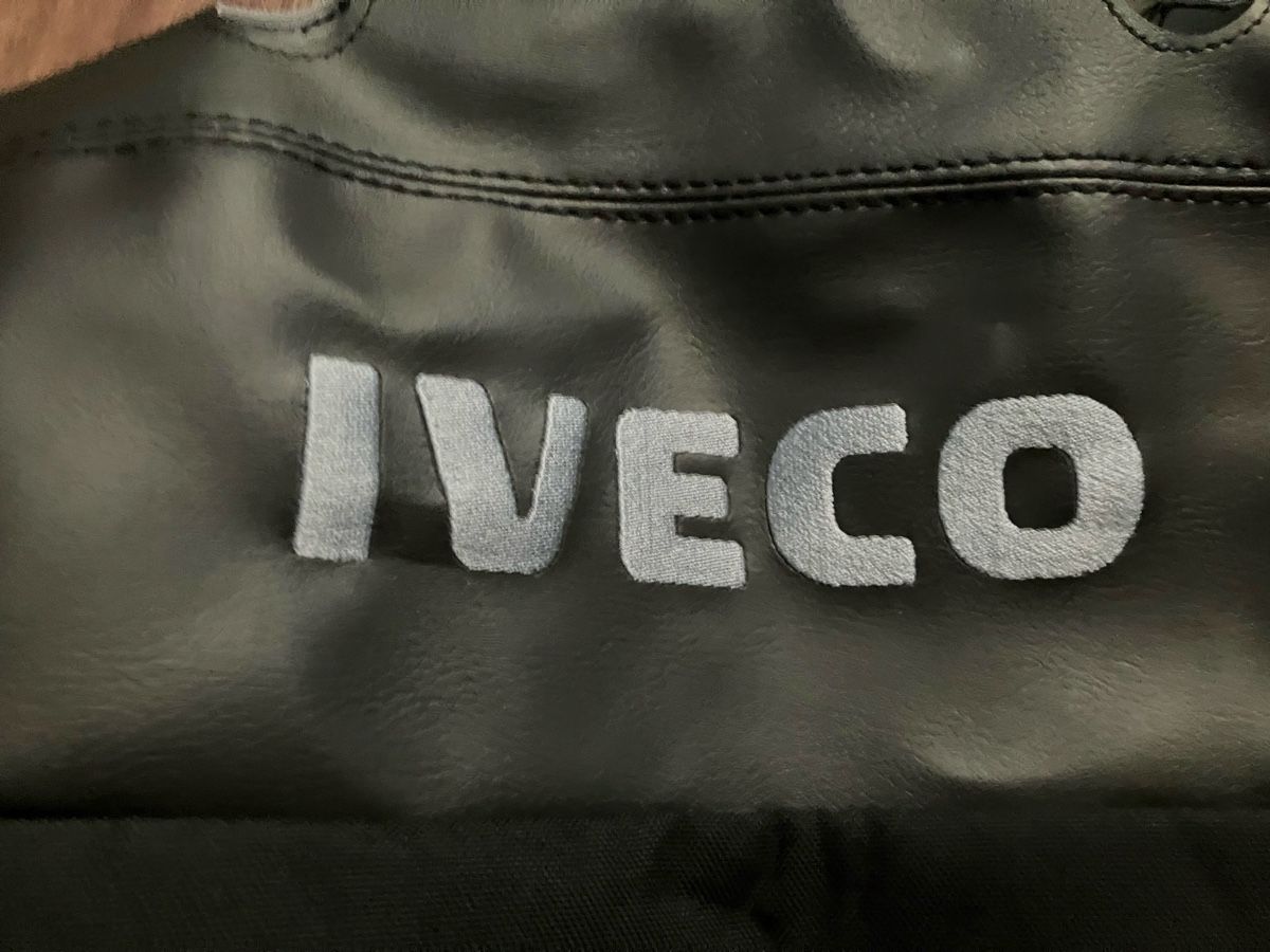 Iveco Tutti i ricambio: Original Iveco Sitzüberzug – Nuovo (secondo la descrizione) da Kirchleerau venduto da Dalmi220 1
