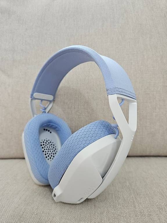 Logitech Cuffie: Logitech G435 kabelloses Headset, weiss / lila – Usato da Zürich venduto da jan_xv9v 1