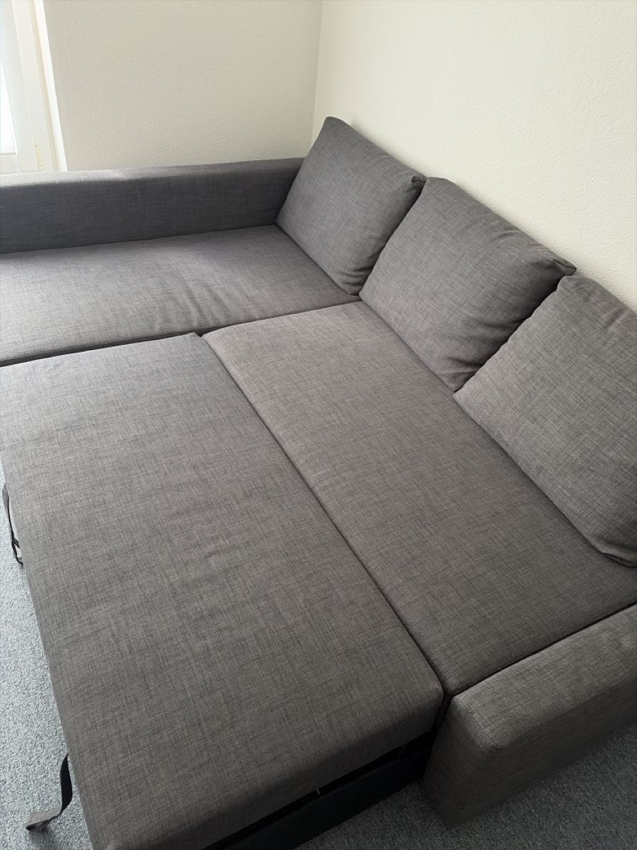 Sofas: Ecksofa Bettfunktion grau Stoff guter Zustand – Gebraucht aus Einsiedeln von vad_65bf 1