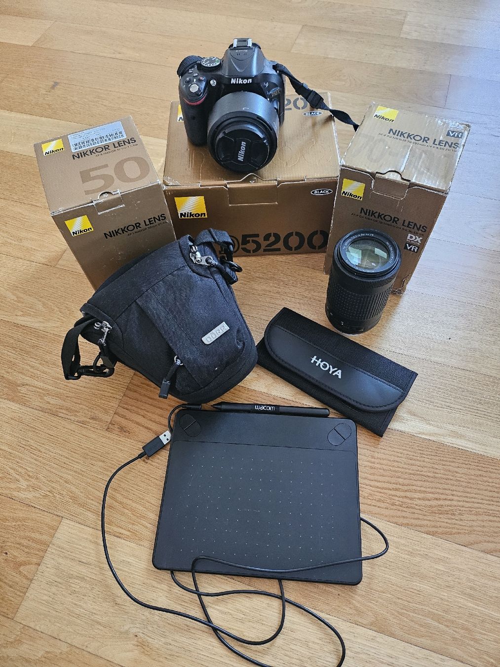 Nikon Kamera: Nikon D5200 mit 2 Objektiven, Stativ und mehr – Neu (gemäss Beschreibung) aus Männedorf von eli_y5vn