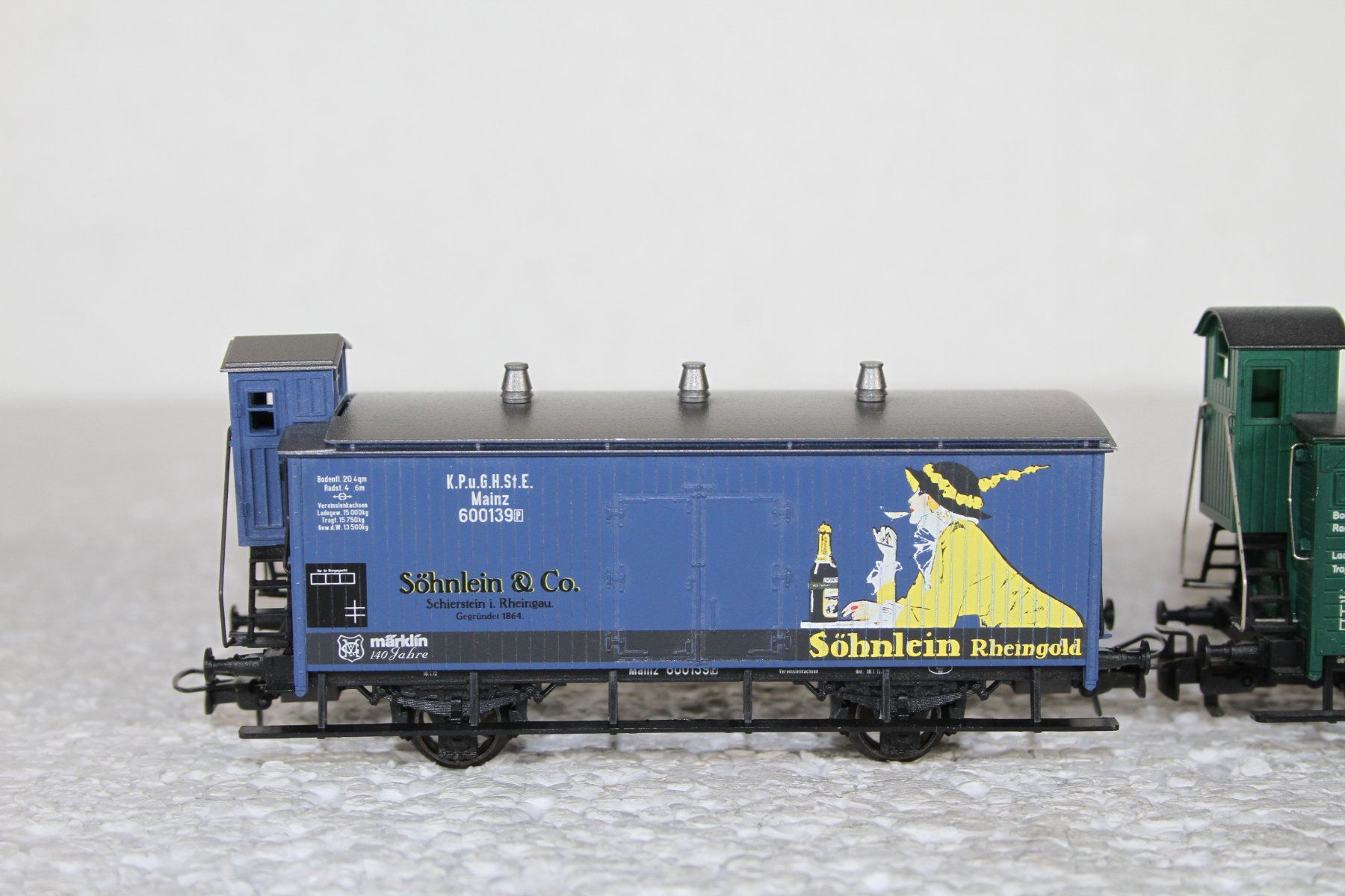 Märklin Modellini di ferrovie: Märklin 2 Güterwagen (2) – Usato da Triesen venduto da gleis8 1