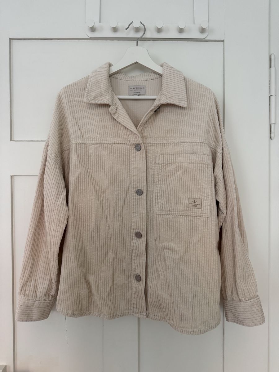 Pull&Bear Blusen: Hemd beige Kord – Gebraucht aus St. Gallen von BiancaL11