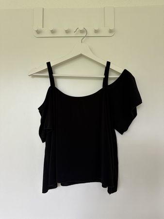 Black Cold Shoulder Top - Summer Style!