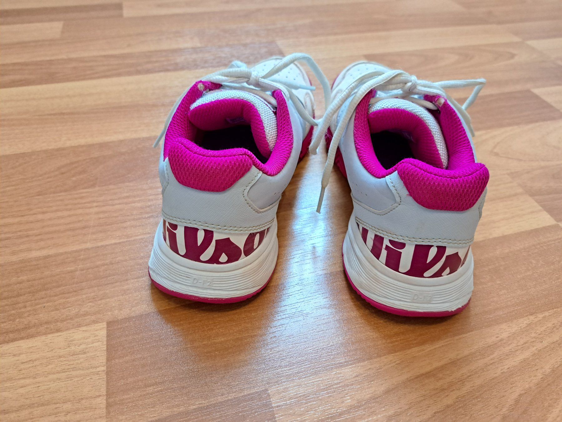 Wilson Scarpe per ragazze: Kindertennisschuhe, Marke Wilson – Usato da Birrhard venduto da Pry 1