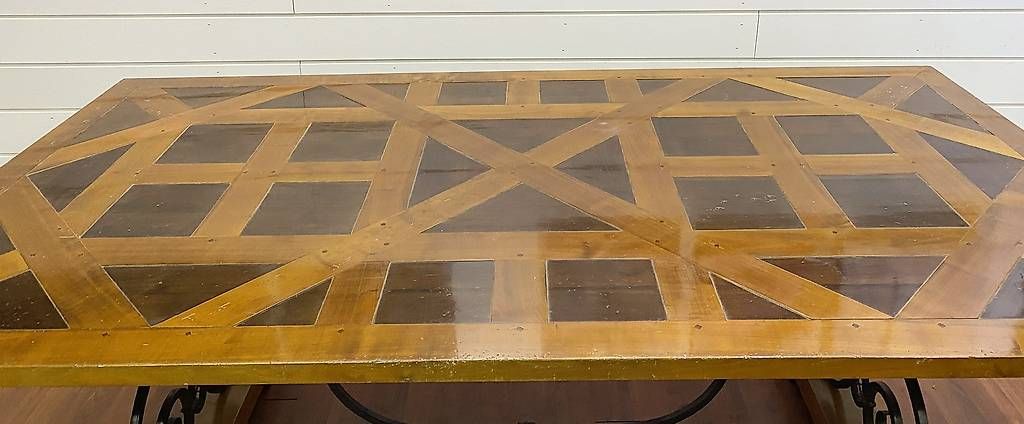 Tavoli: Schöner Holztisch mit Massivem Eisengestell – Usato da Ballwil venduto da ClassicGallery-01 2