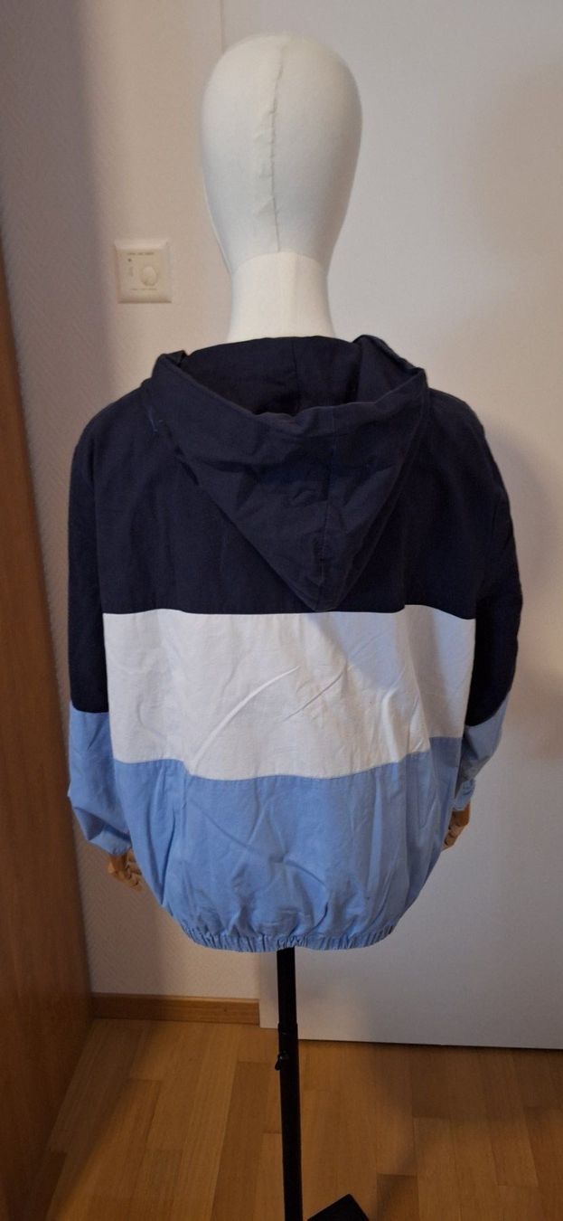 Brandy Melville Giacche: Brandy Melville, veste à capuche – Nuovo (secondo la descrizione) da Lussery-Villars venduto da pousinete02 2
