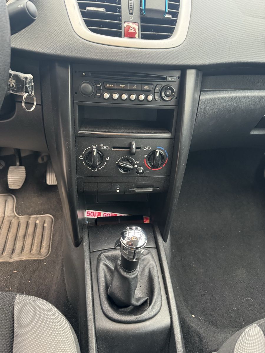 Peugeot Automobili: Peugeot 207 – Usato da Wallbach venduto da SchnellAutomobile 7
