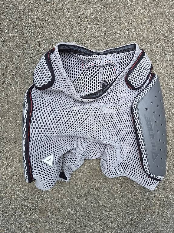 Schutz & Schoner: Protection Coxis Dainese – Gebraucht aus Villars-sur-Glâne von scala-x 2