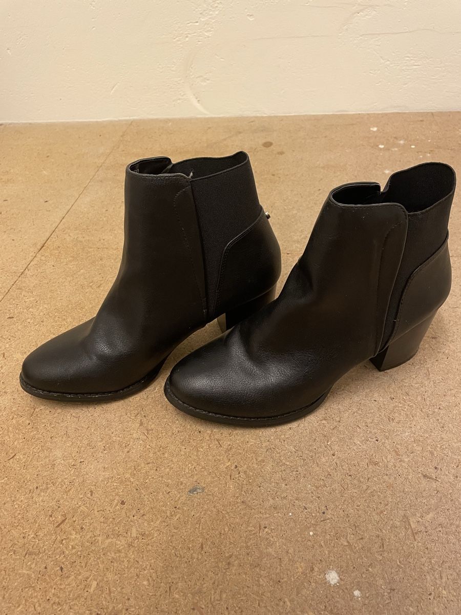 Dorothy Perkins Damenschuhe: Stiefelette 39 – Gebraucht aus aarau von A.Naef