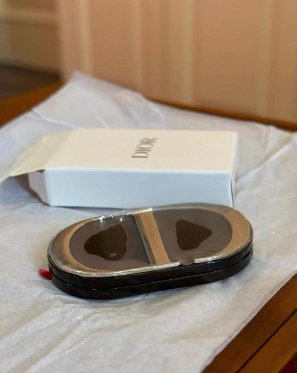Borse: Dior Compact Mirror with box – Nuovo e nell'imballaggio originale da Chur venduto da Madeys 3