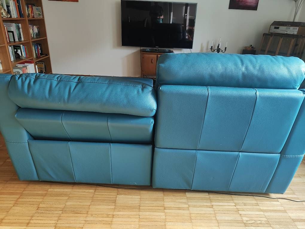 Sofas: Elektrisch verstellbares 2er-Ledersofa – Gebraucht aus Wetzikon ZH von chlee2 1