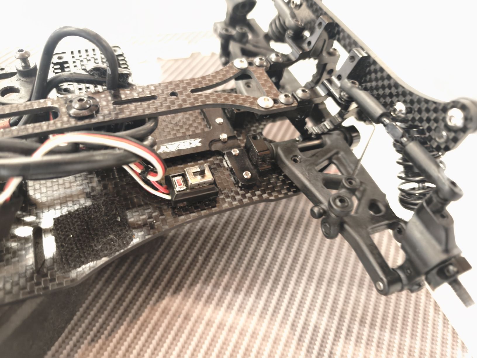 XRay RC Kits de montage: XRAY T4F 2021 Carbon  – D'occasion à Schweizersholz par Toni2000 4