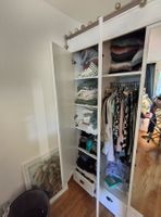 Kleiderschrank