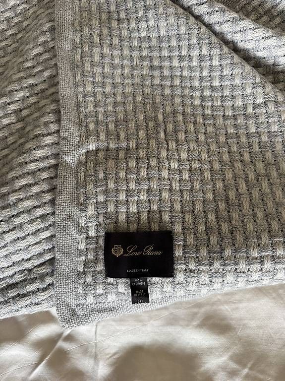 Coperte: Loro Piana Woven Plaid – Usato da Zollikerberg venduto da sop_p82l