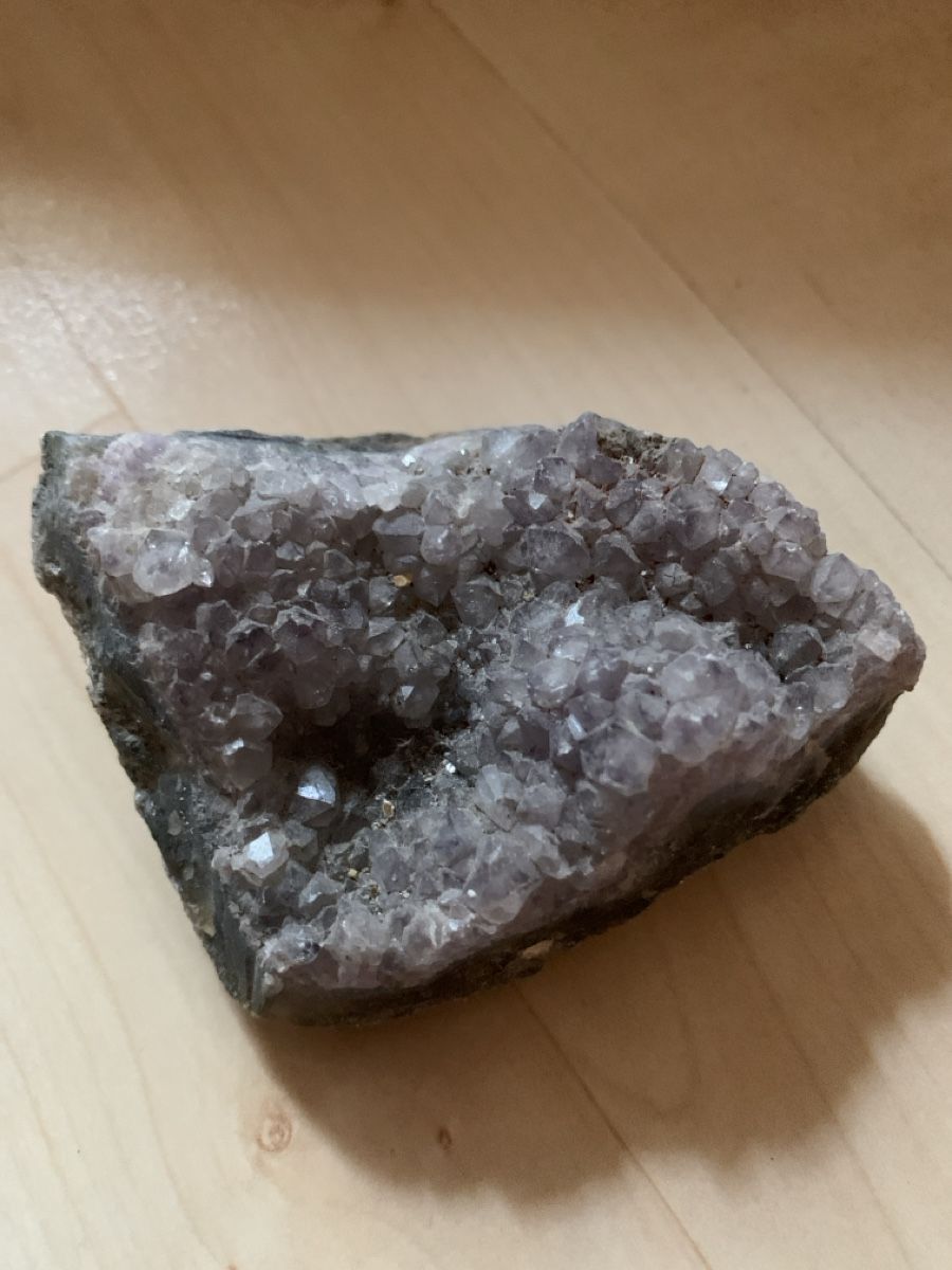 Edelsteine: Amethyst, Kristallstufe Deko – Gebraucht aus Meilen von Flockenwirbel
