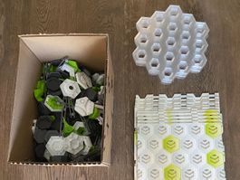 11 Bauplatten, 7 Bauebenen & mehrere Einzelteile (GraviTrax)