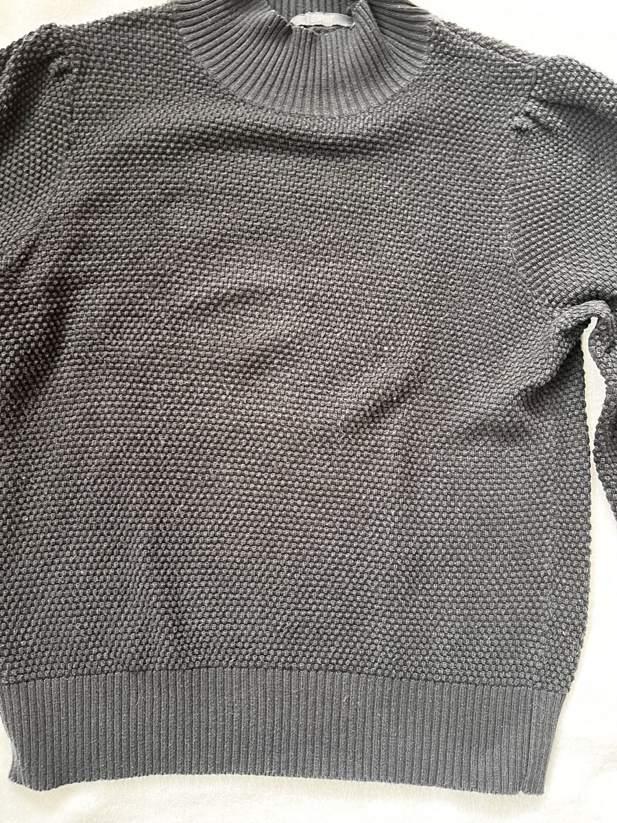 Esprit Pulls & Sweat-shirts: Pull Esprit noir manches bouffantes taille M – D'occasion à Romont FR par cat_j6ww 2