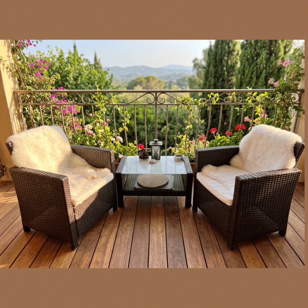 Set de table et chaises: Balkon-Lounge / Sitzgruppe aus Kunststoff-Rattan – D'occasion à Walzenhausen par Jana013 2