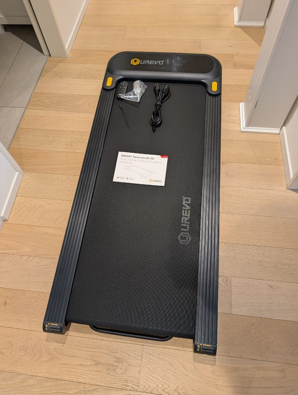 Walkingpad Hometrainer: Urewo Spacewalk 3S - Walking Pad – Neu (gemäss Beschreibung) aus Luzern von adnan.aksoy 1