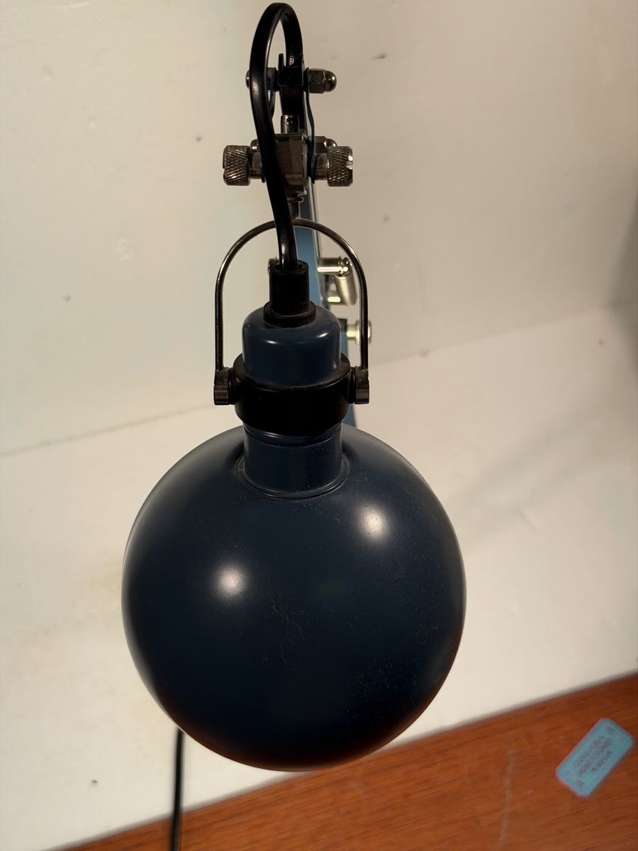 Lampade: Vintage Blue Desk Lamp Adjustable Arm – Usato da Lausanne venduto da vas_cdb2 2