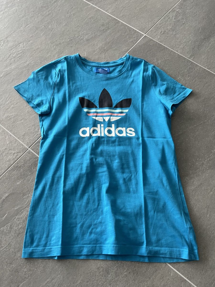 Adidas T-Shirts: T-Shirt Adidas – Gebraucht aus Fraubrunnen von amm_7kp6