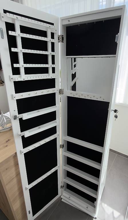 Armoires: Gonser Schmuckschrank – D'occasion à Morgarten par ann_5mlw