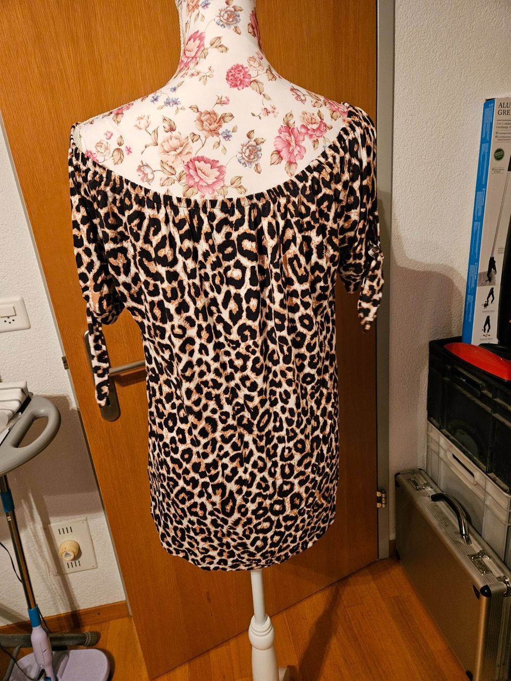 Tops: Damen Top Gr40 – Gebraucht aus Landquart von Snug01 1