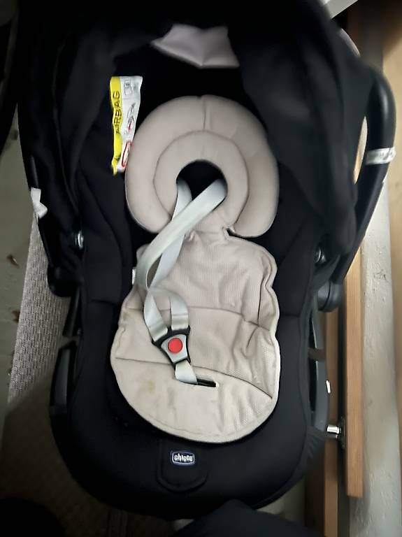 Seggiolini per auto: Chicco Babysitz Kindersitz Babyschale – Usato da Zollikon venduto da js9js9