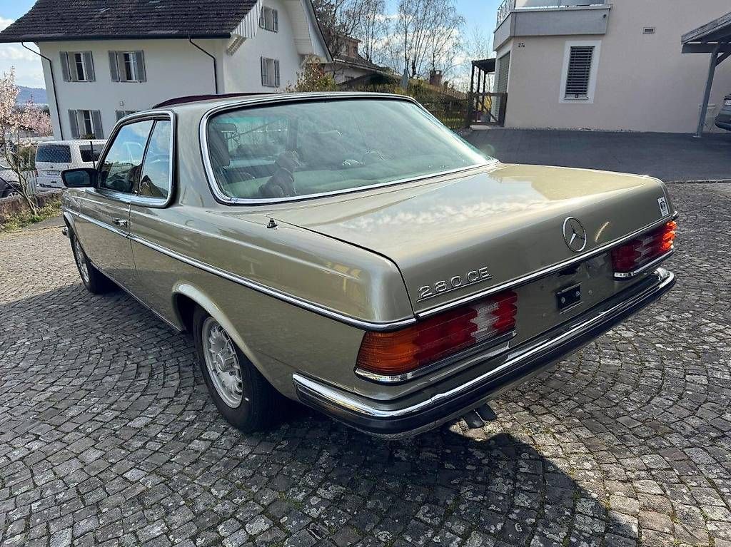 Automobili: Mercedes-Benz C123 Coupé 280 CE – Usato da Langenthal venduto da Goergens10 2