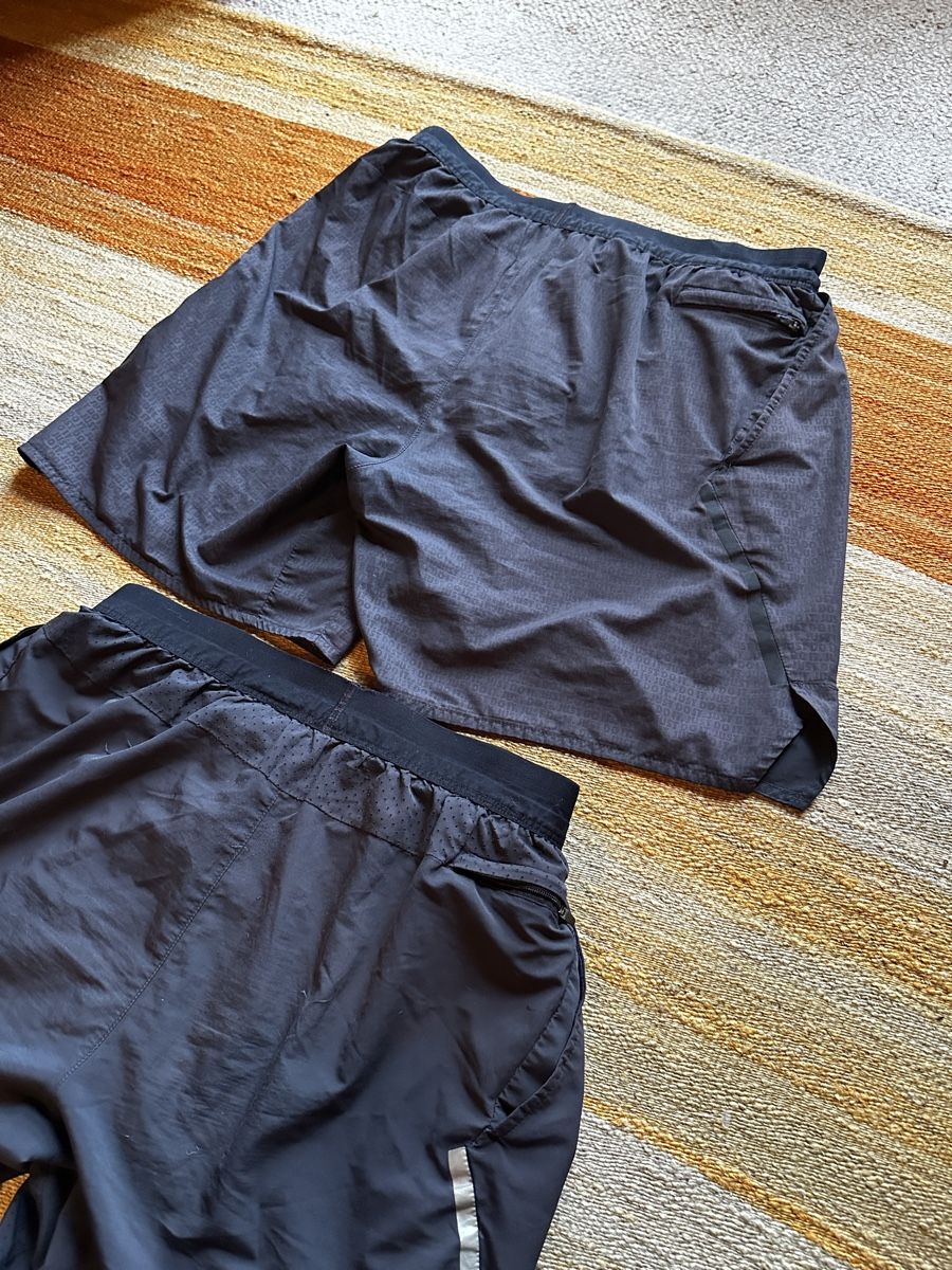 Nike Kleiderpakete: Two Nike Running Shorts size M – Gebraucht aus Villars-Burquin von Iliasso 4