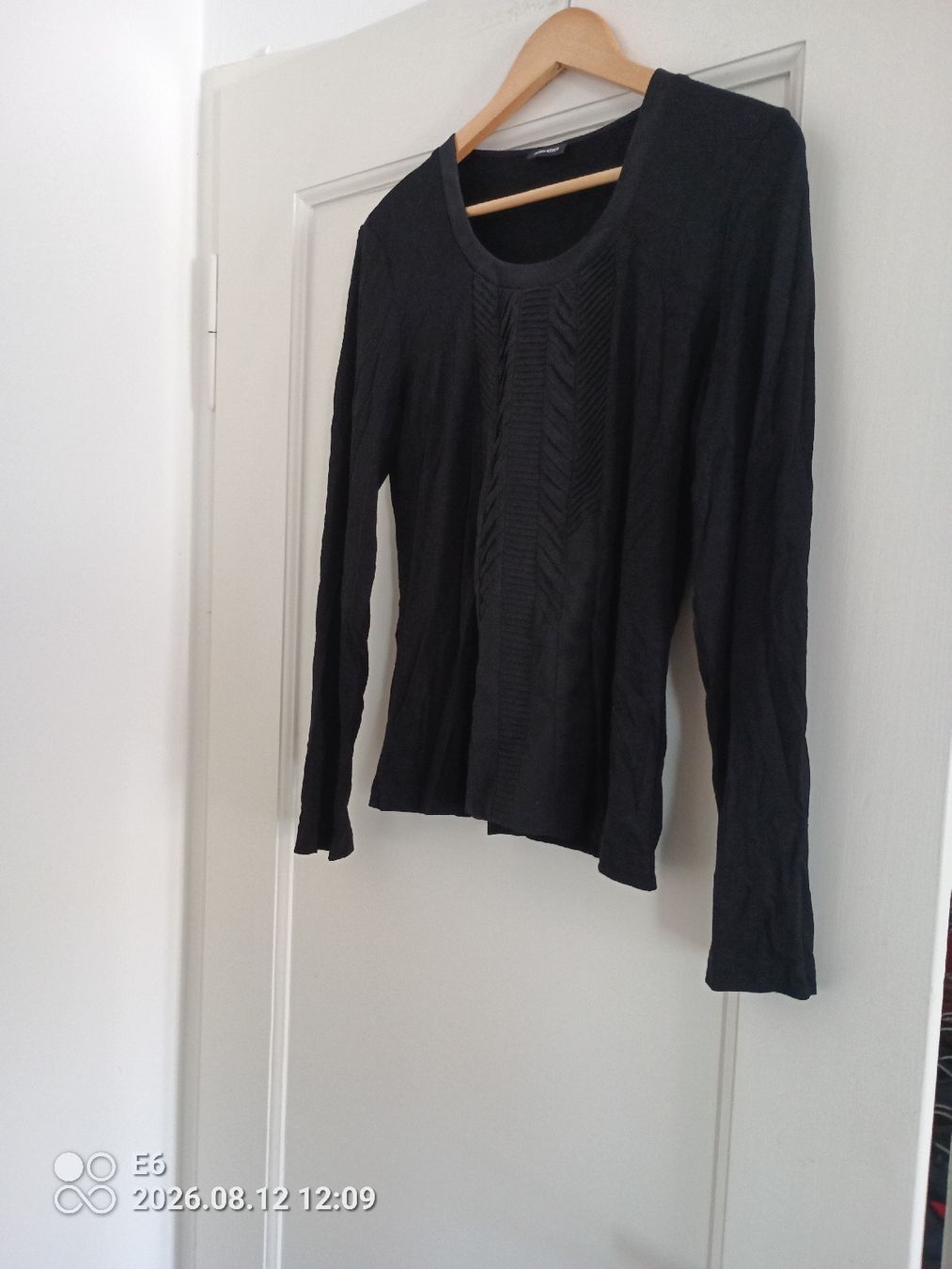 Maglioni & Felpe: Schwarzes Langarmshirt – Usato da Zürich venduto da Mitzi6