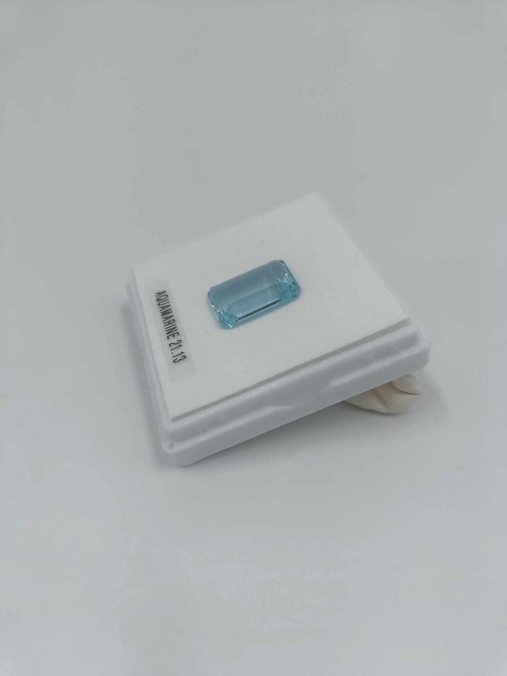 Pietre preziose: 1 OKTAGONALER AQUAMARIN 21.13 CT. – Usato da Luzern venduto da EdiGem 1