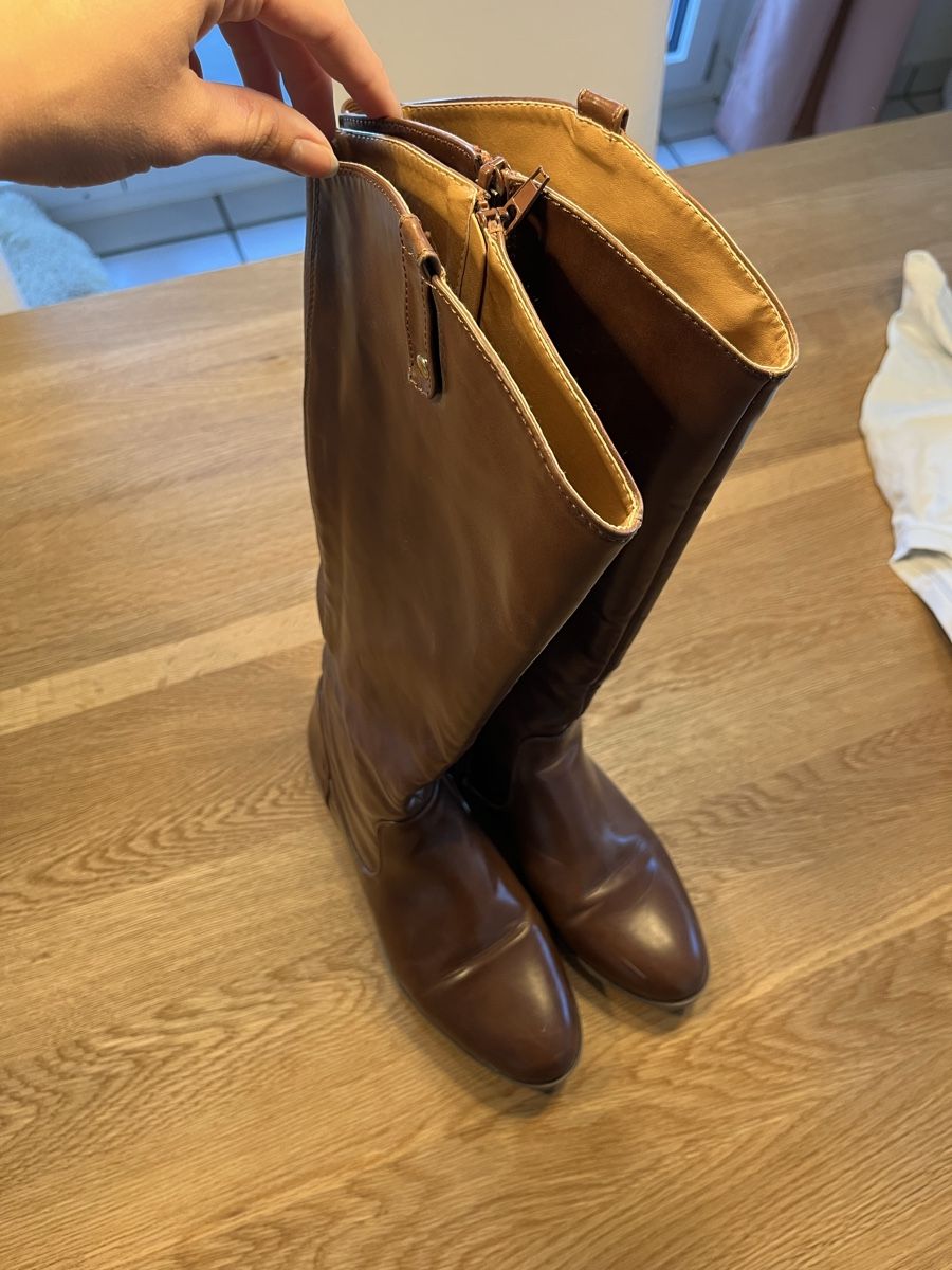 Scarpe da donna: Lederstiefel – Usato da Detligen venduto da mar_glh2 1