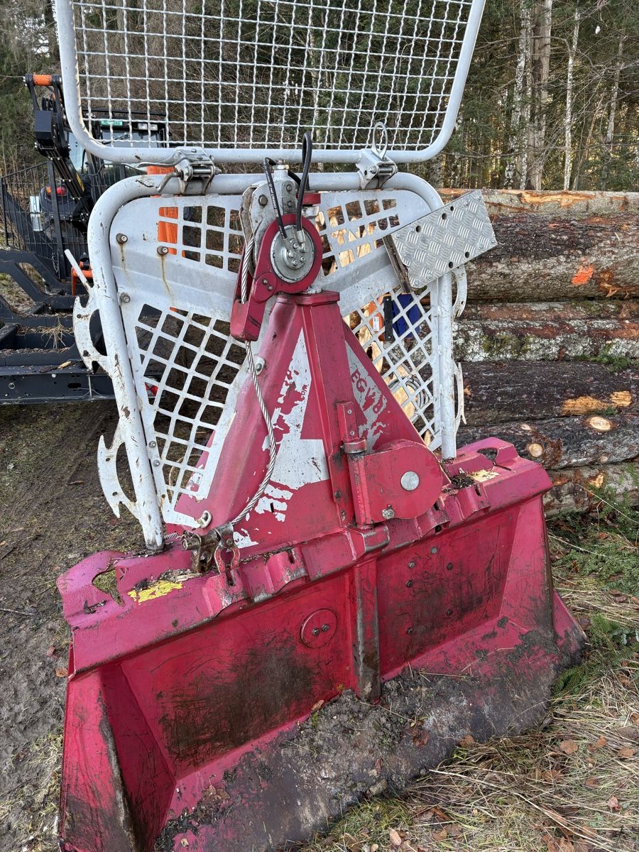 Forst Seilwinden & Rückzangen: Treuil forestier – Gebraucht aus Fontainemelon von rot_yc7m 1