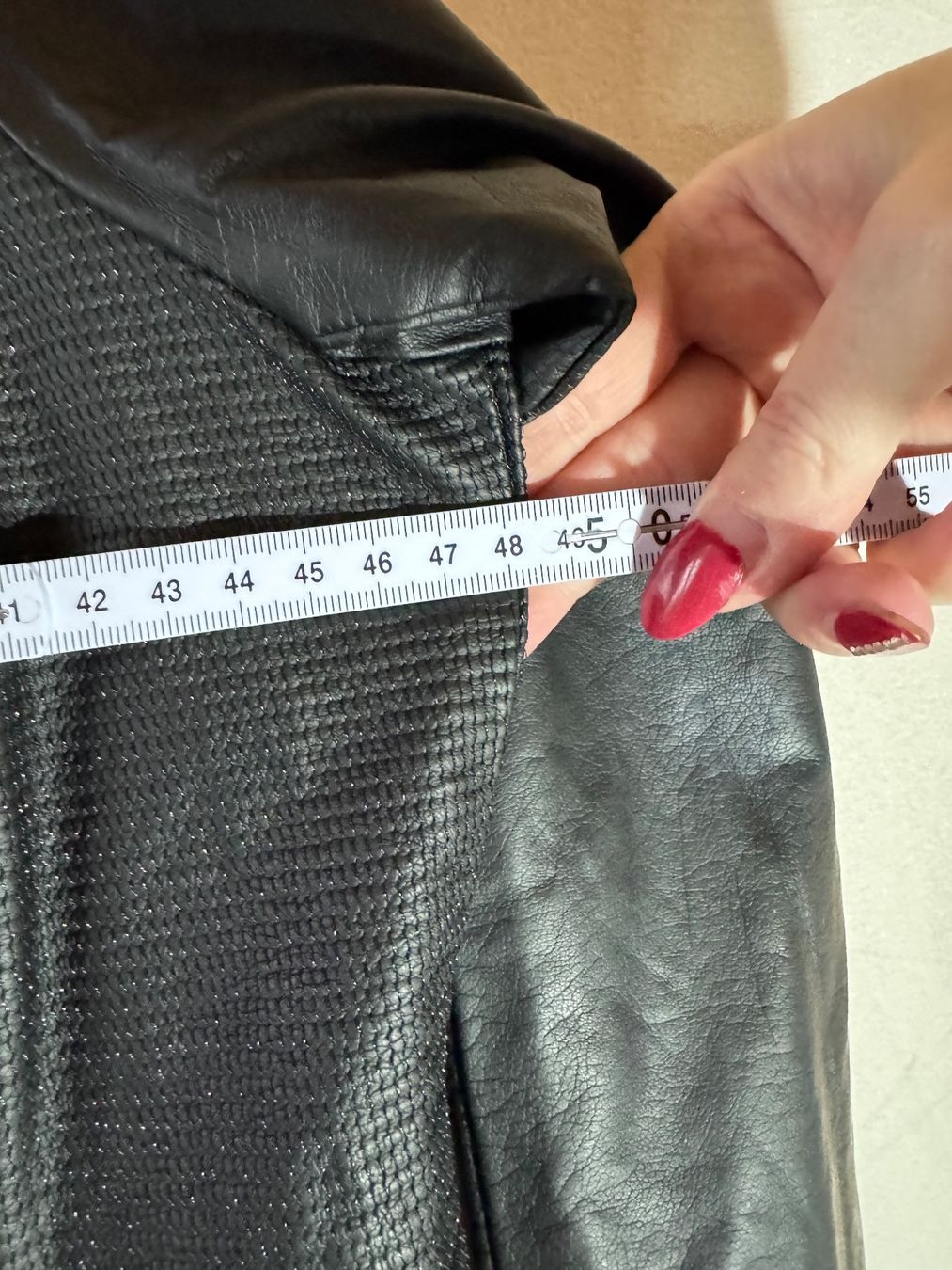 Guess Giacche: schwarze Kunstlederjacke von Guess Gr. L – Nuovo (secondo la descrizione) da Grosswangen venduto da second_hand_dress 7