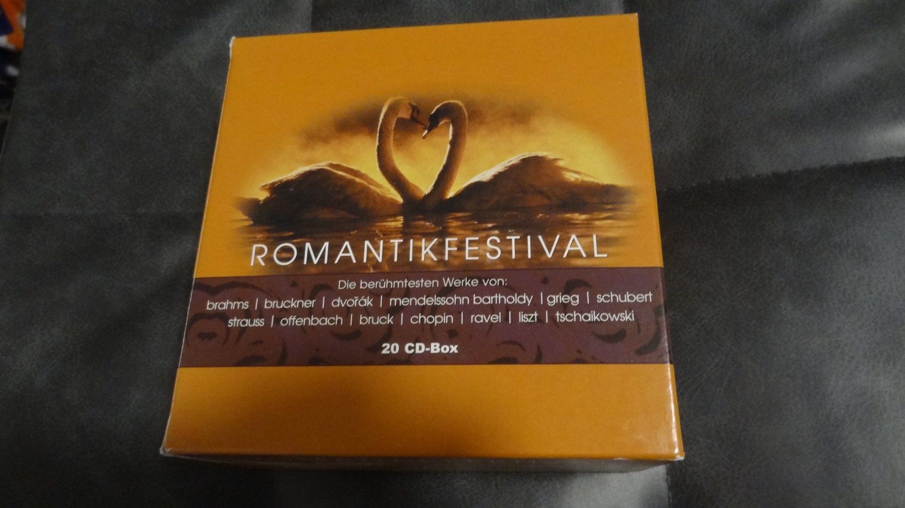 CDs: Romantikfestival - 20 CD BOX KLASSIK – Gebraucht aus Olten von Disc-Ausverkauf