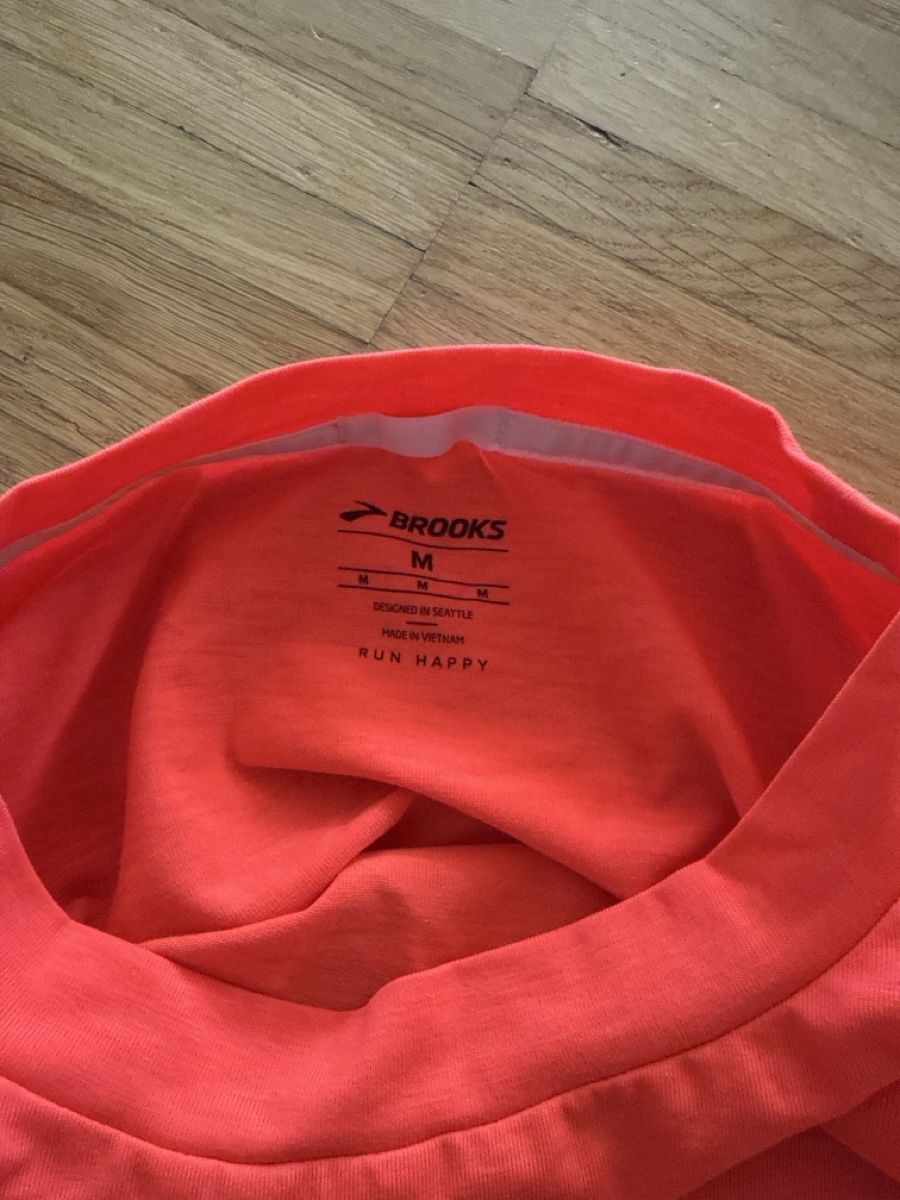 Brooks T-shirt: Brooks Laufshirt Grösse M neu – Nuovo e nell'imballaggio originale da Sisseln AG venduto da Gommibaerli87 1