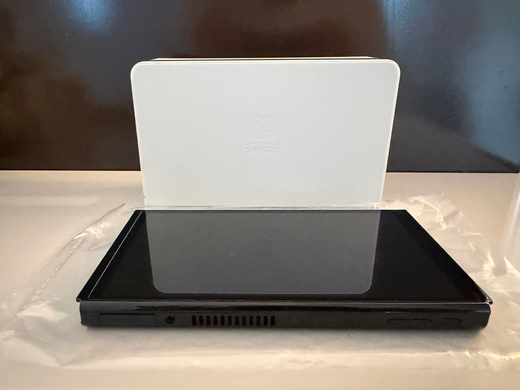 Nintendo Consoles: Nintendo Switch OLED – D'occasion à Zürich par nop_vd67 2