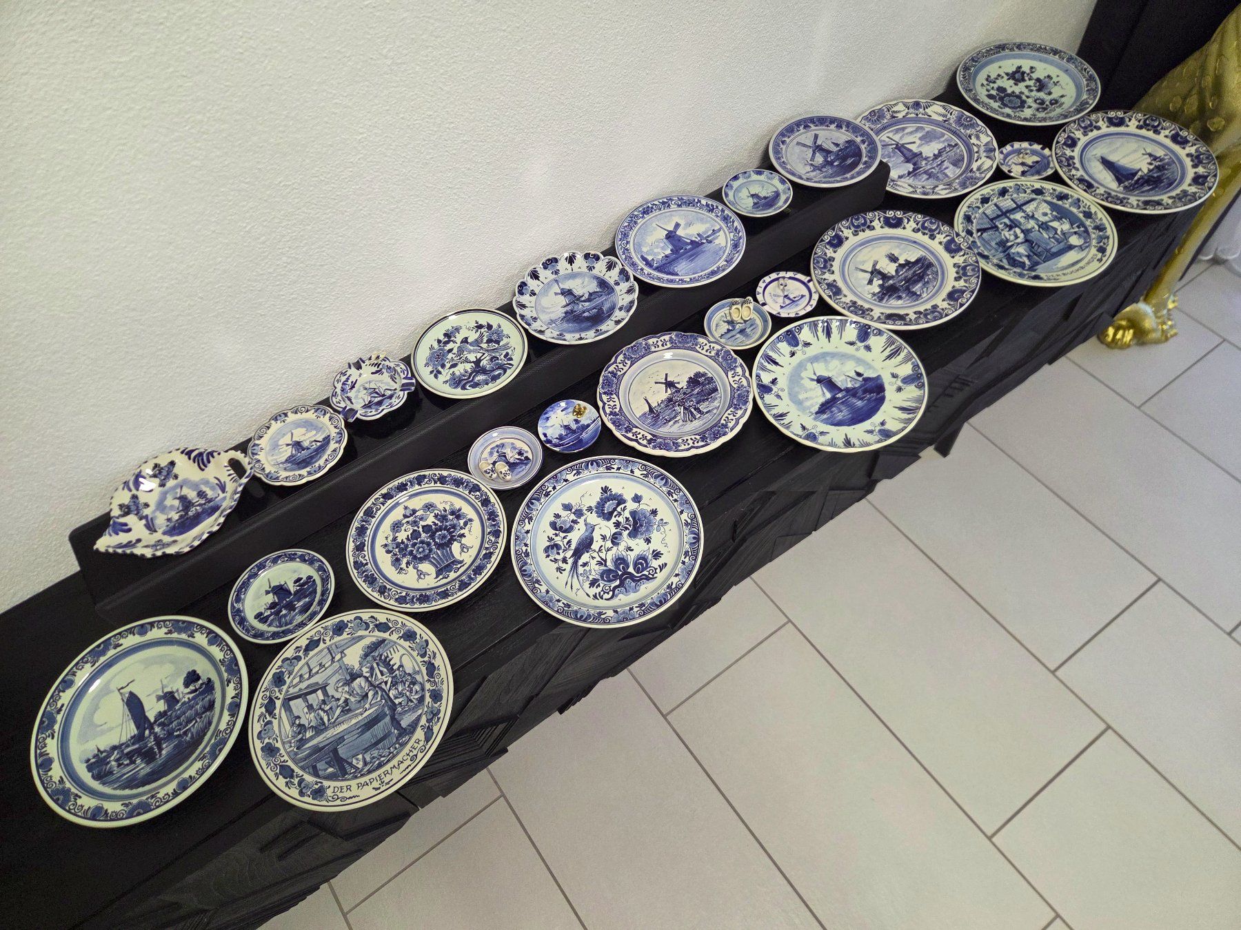 Set di piatti: Delft Blau Keramik Geschirr - Teller – Usato da Bülach venduto da DontPushTheButton