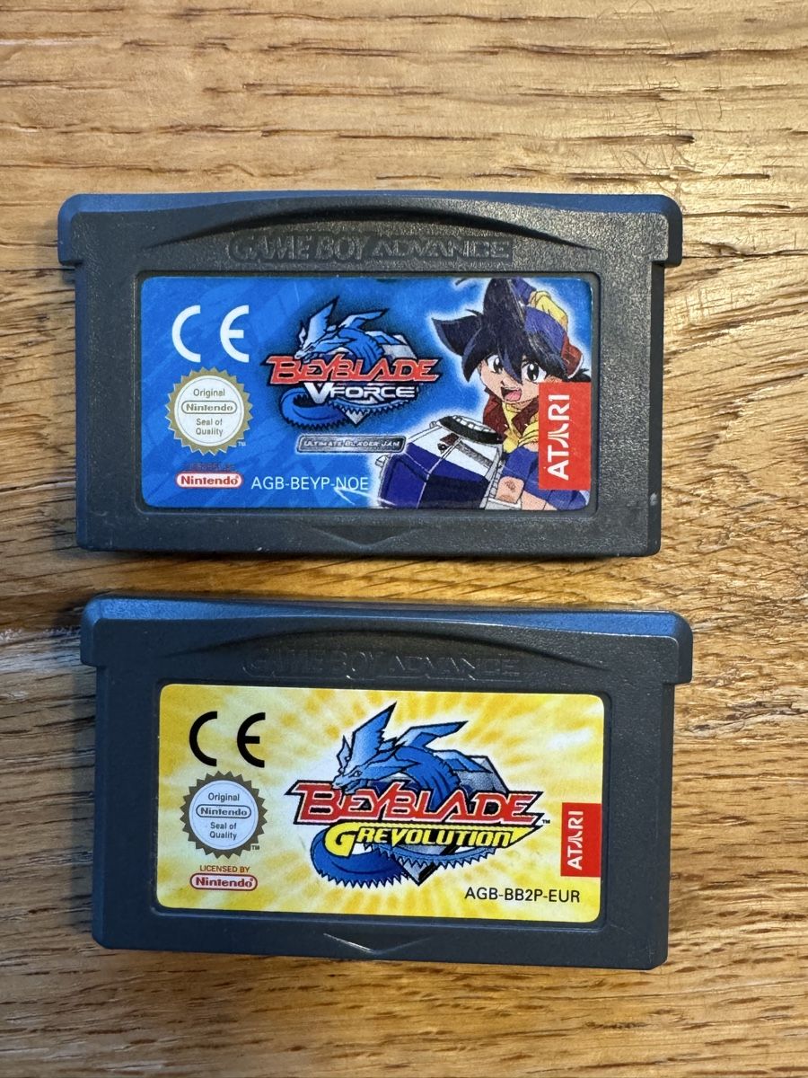 Giochi: Beyblade GBA: V-Force + Revolution - Game Boy Advance – Usato da Aarau venduto da faXse