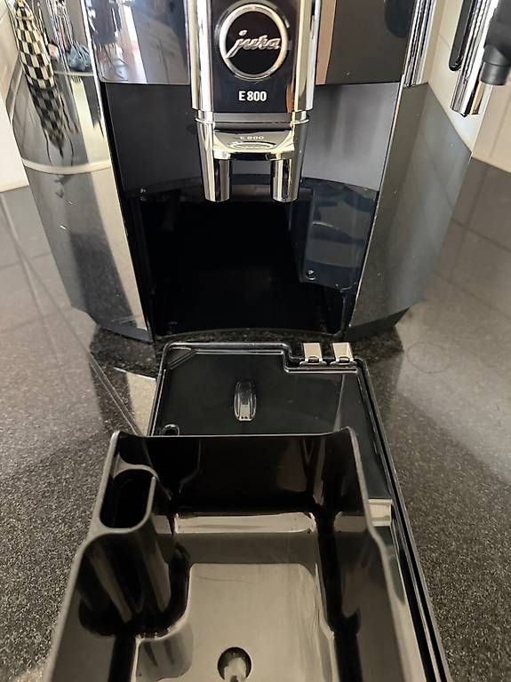 Jura Macchine per caffè & Macchine per espresso: Jura E800 Kaffeemaschine – Usato da Regensdorf venduto da Vastese 4