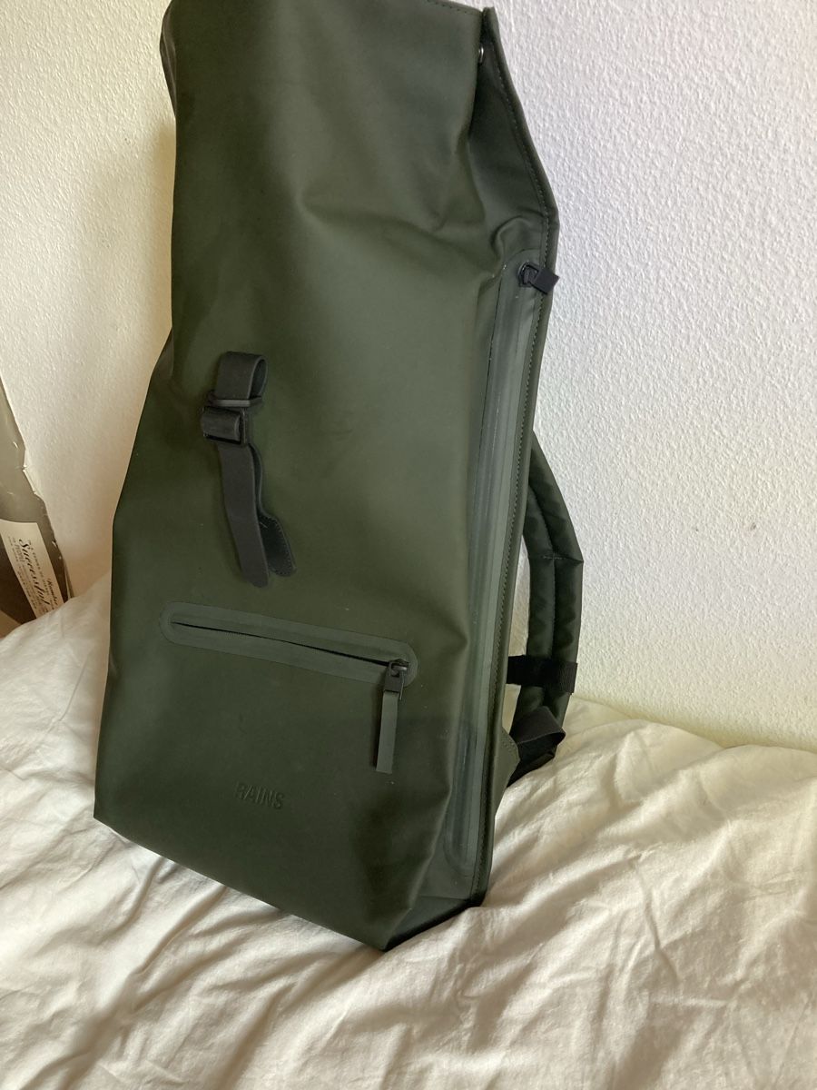 Rains Zaini: Rains Rolltop Rucksack W3 Green – Usato da Basel venduto da Myriam3 1