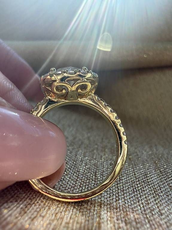Anelli: Eleganter 2ct Moissanit Ringgröße 7 – Nuovo e nell'imballaggio originale da Thalwil venduto da han_2b8c 2