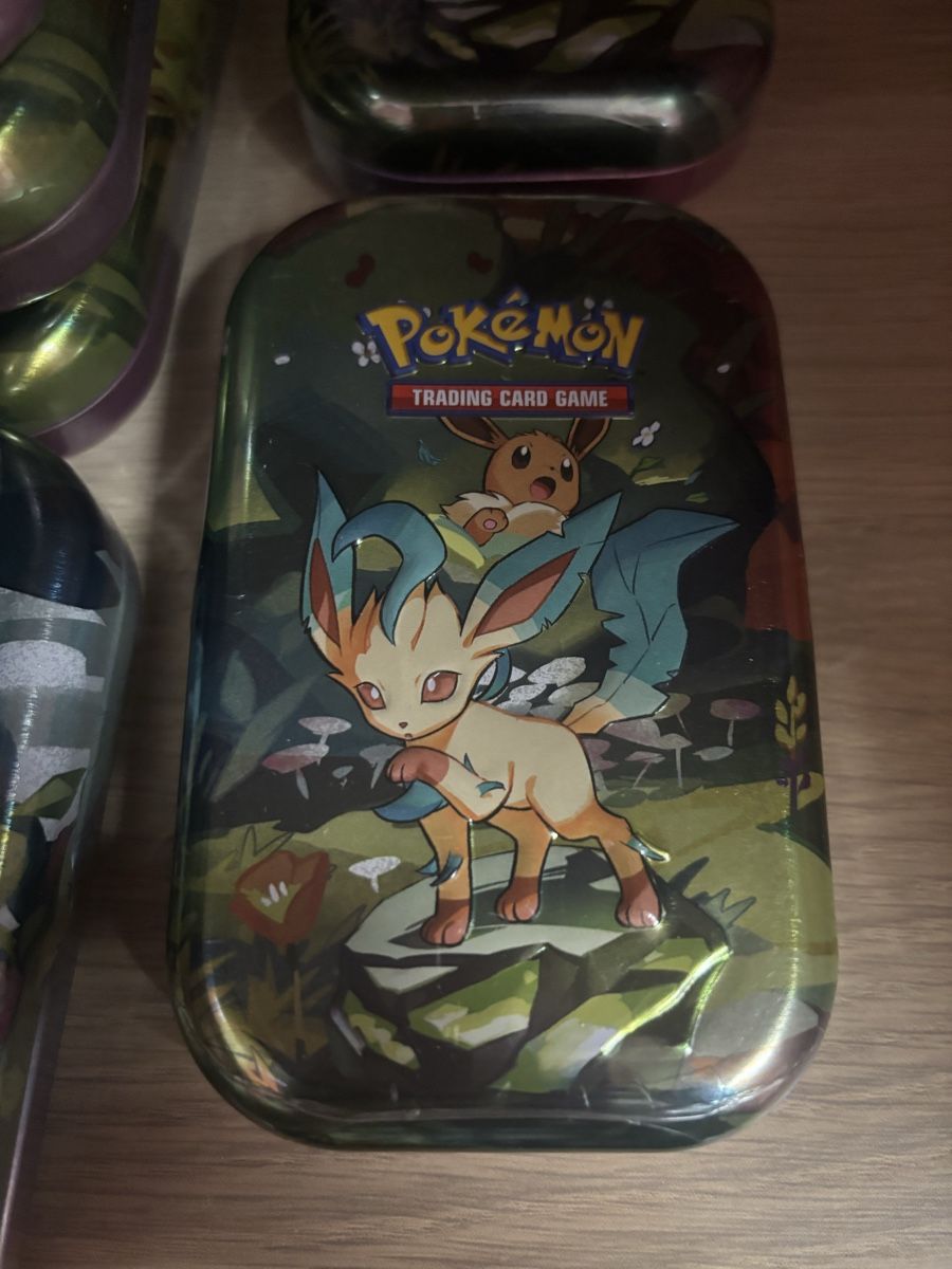 Pokémon Carte collezionabili: Pokemon Prismatic Evolutions: Leafeon Mini Tin – Nuovo e nell'imballaggio originale da Stadel venduto da Caramelmacchiato_