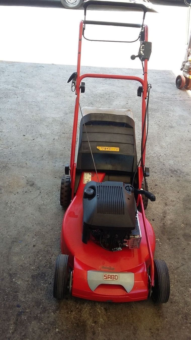 Tagliaerba: Rasenmäher SABO 52 Vario Briggs Stratton – Usato da Dulliken venduto da mopar030 2